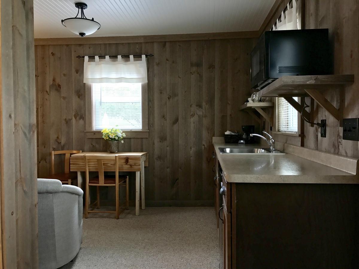 Cedar Ridge Cabins Honor Exterior photo