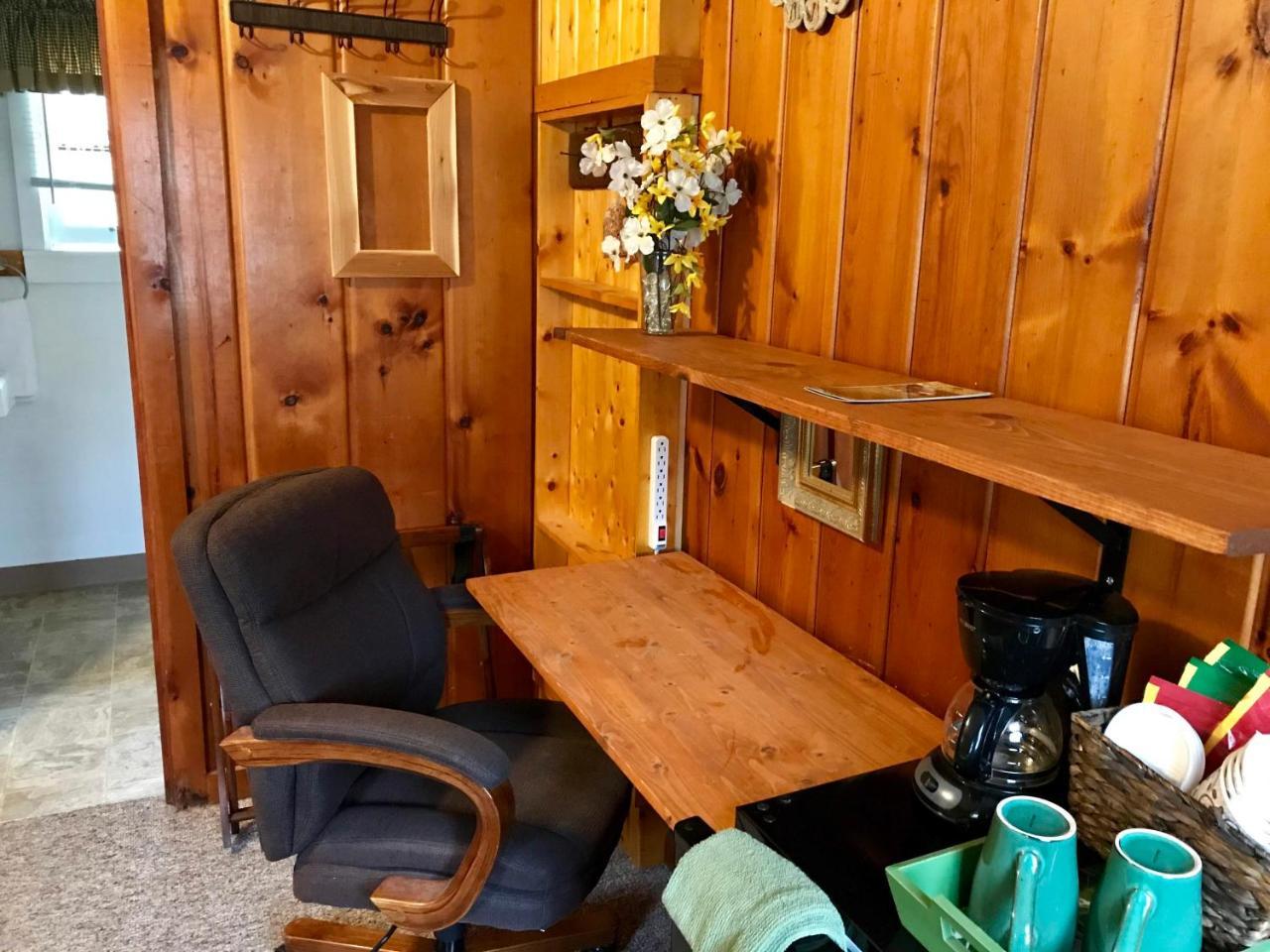 Cedar Ridge Cabins Honor Exterior photo